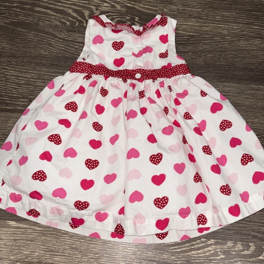 Baby girls heart dress with red and pink hearts perfect Valentine’s Day - Picture 3 of 5